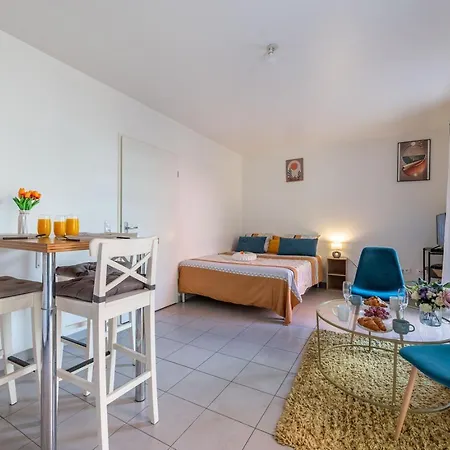 Superbe Appartement 1Min Metro7 Rez-De-Chaussee Aubervilliers Exterior photo